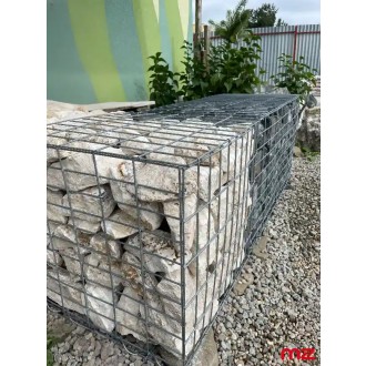 Gabion v rozloženom stave 50 × 50 × 100 cm, oko 5×10 cm